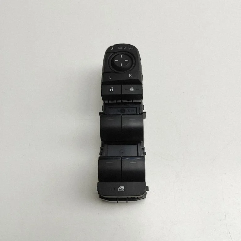 Przełącznik szyb elektrycznych 8404047100