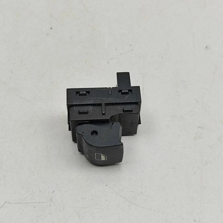 Elektrisko logu slēdzis 9163527