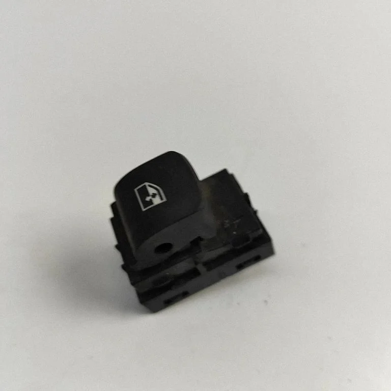 Electric window control switch 7950756