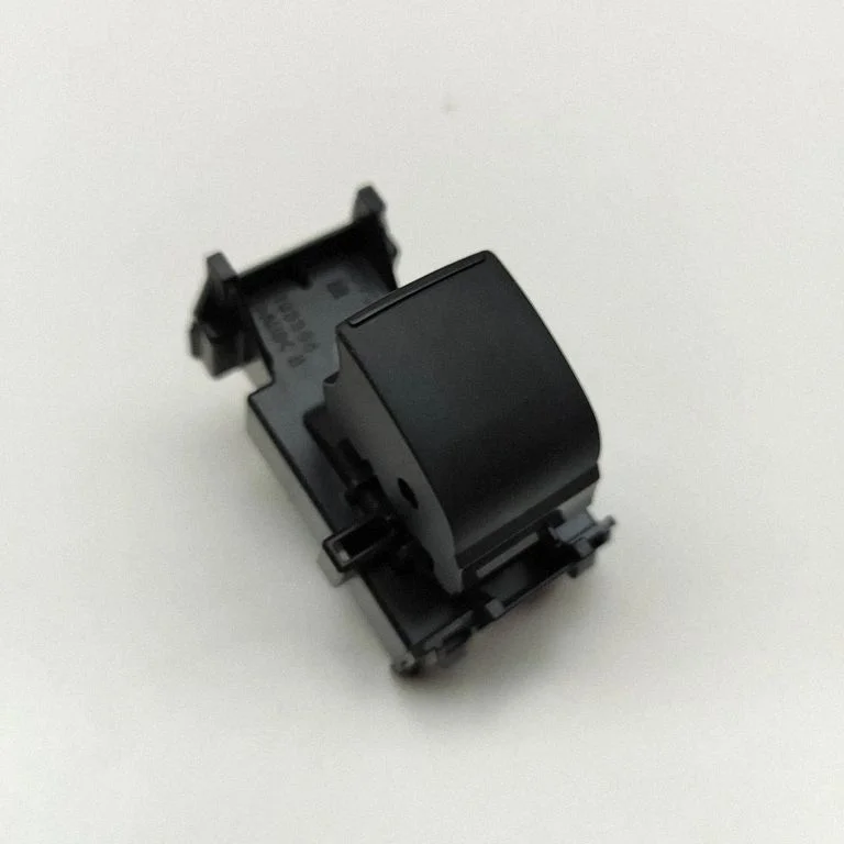 Elektrisko logu slēdzis 8481002260
