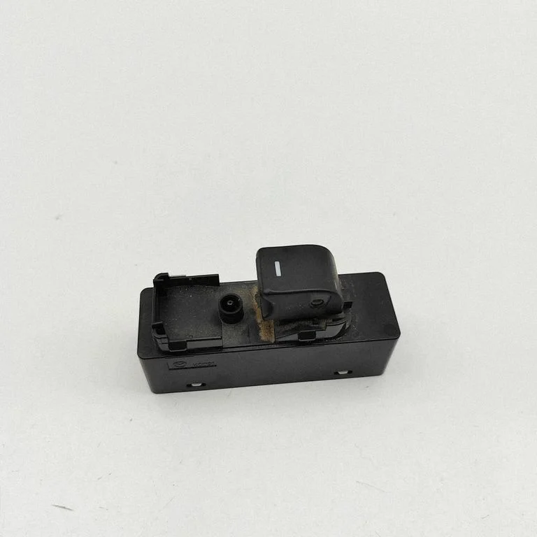 Elektriaknate lüliti KD4766380 – Mazda CX-5 (2012-2017)