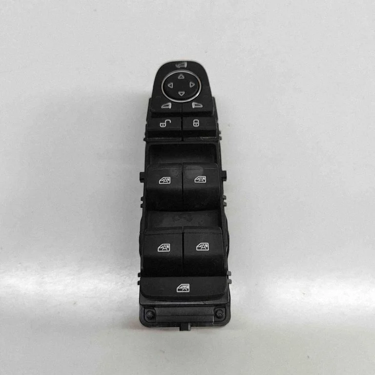 Elektrisko logu slēdzis SC2EF3746500