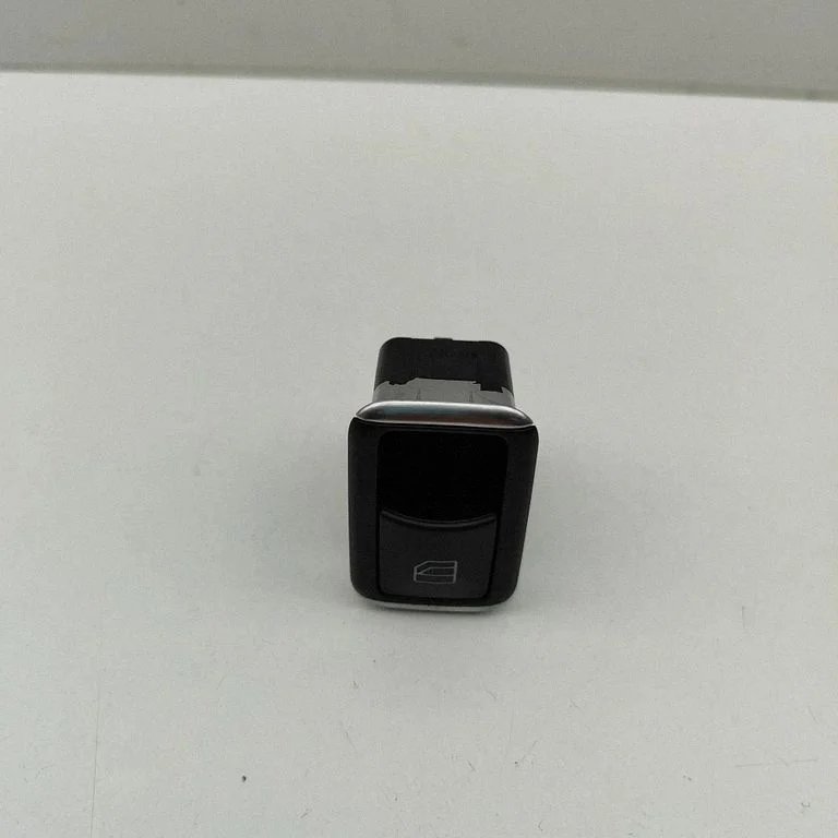 Elektrisko logu slēdzis A2049058102