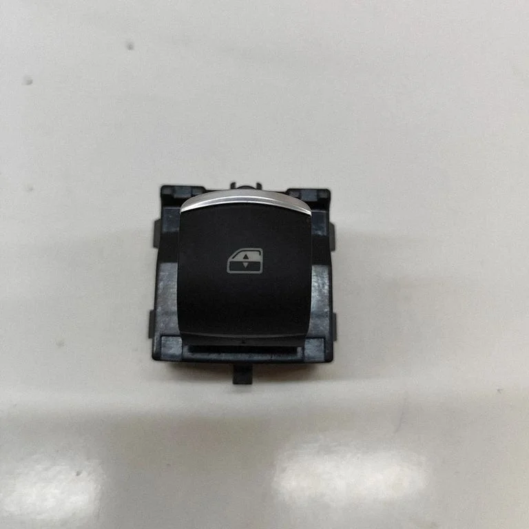 Elektrisko logu slēdzis 1561075620