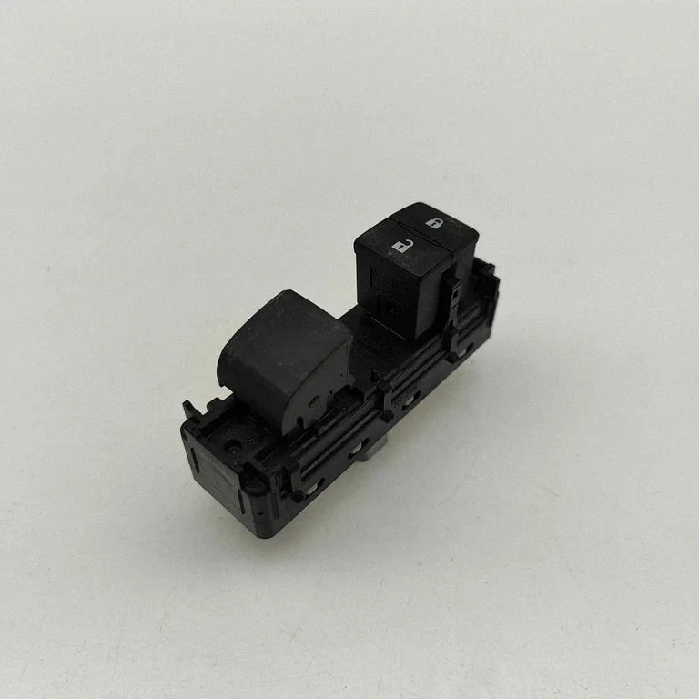Elektrisko logu slēdzis 8481030181