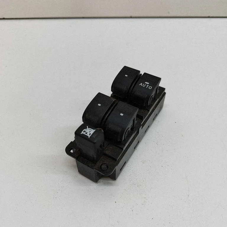 Elektrisko logu slēdzis EB3T14A132EGWSA