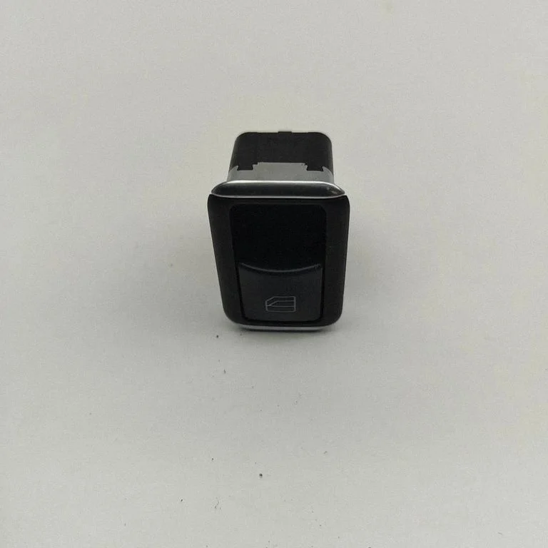 Elektrisko logu slēdzis 10075074