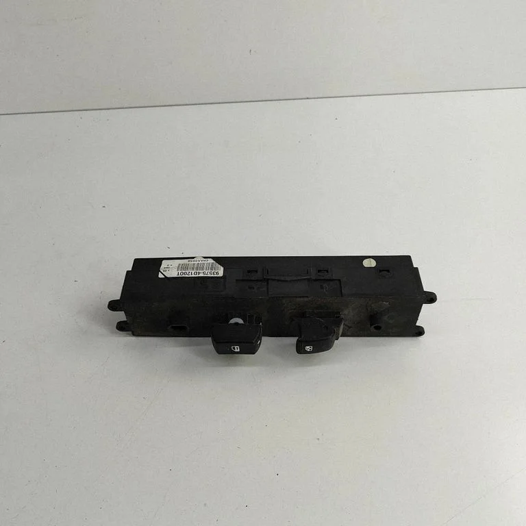 Elektrisko logu slēdzis 935754D1200T