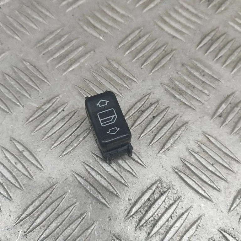 Elektrisko logu slēdzis A1248209310