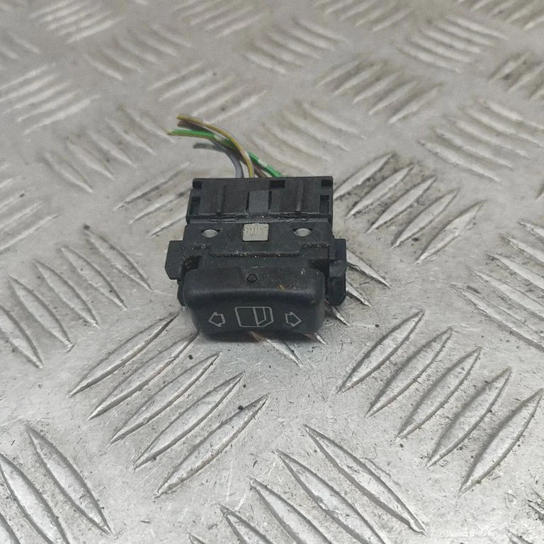 Elektrisko logu slēdzis A1248209010