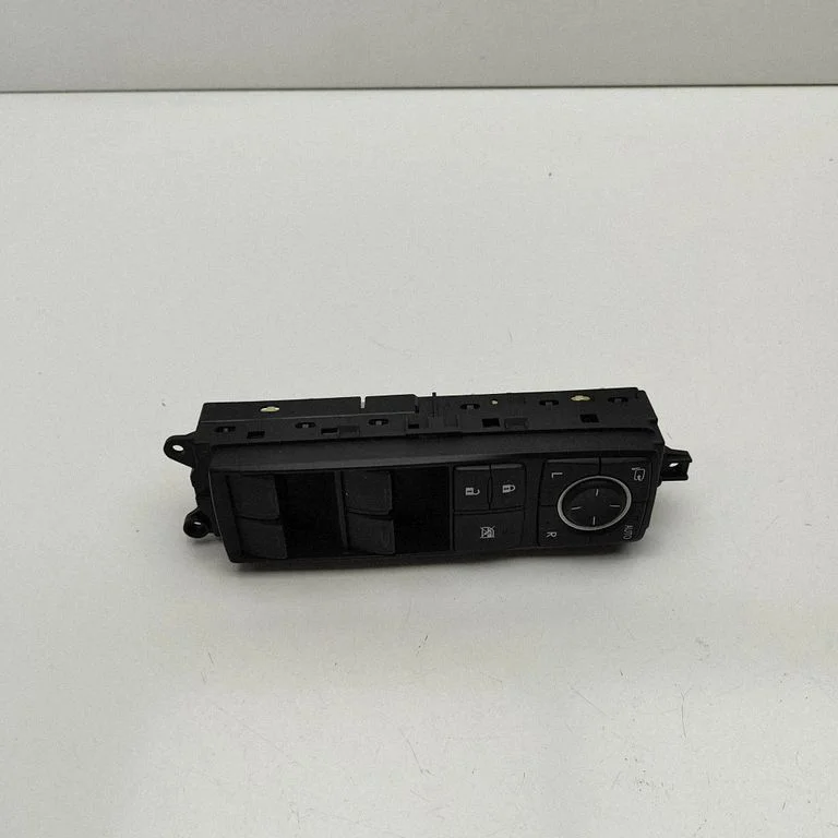 Electric window control switch 8404048190