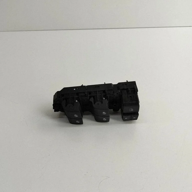 Elektrisko logu slēdzis 8404047070