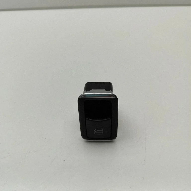 Electric window control switch – Mercedes-Benz CLA-Class C117 X117 W117 (2013-2019)