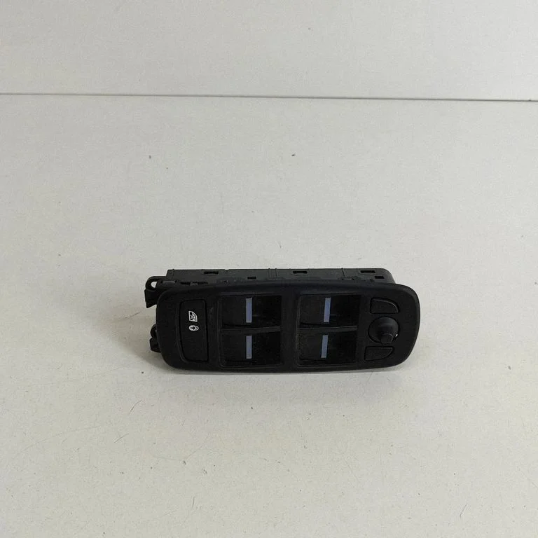Electric window control switch – Jaguar XE (2015-)