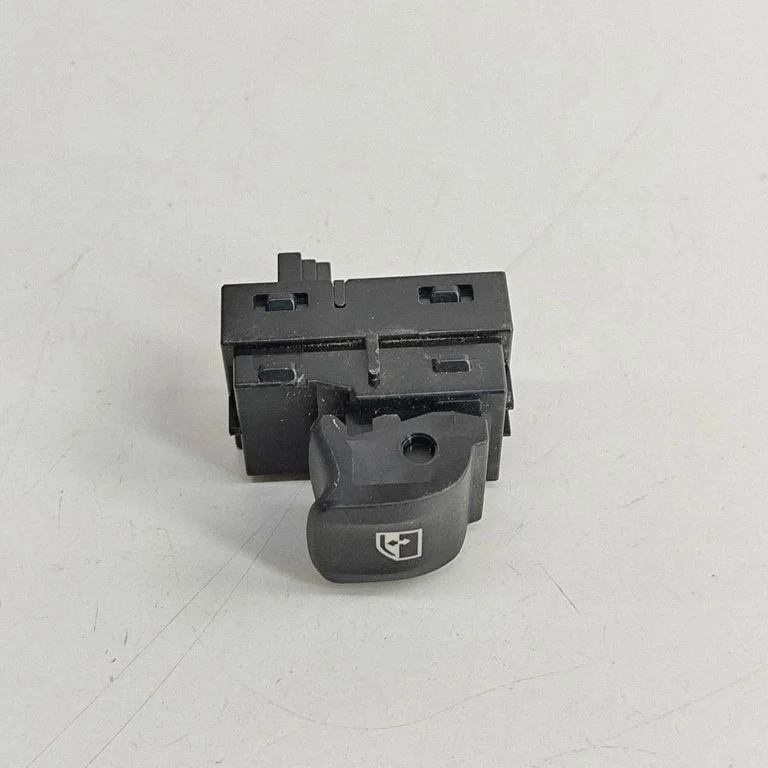 Electric window control switch 7950756