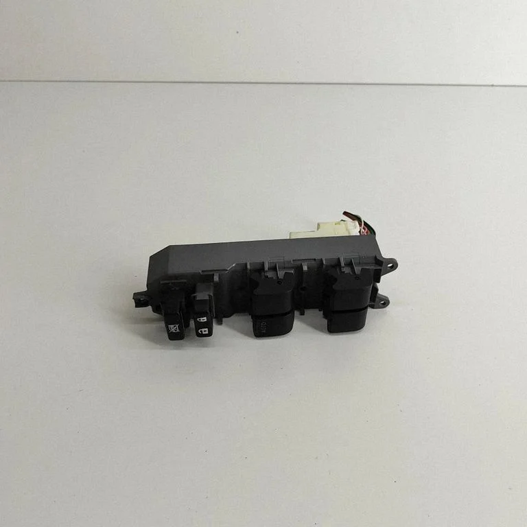 Elektriaknate lüliti 8482042210