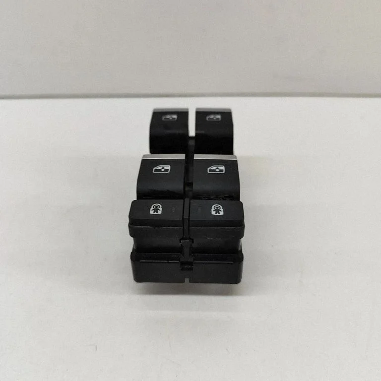 Elektrisko logu slēdzis 83A959851C
