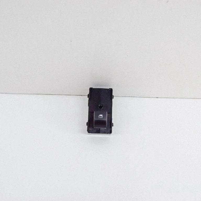 Elektrisko logu slēdzis 93581R2000