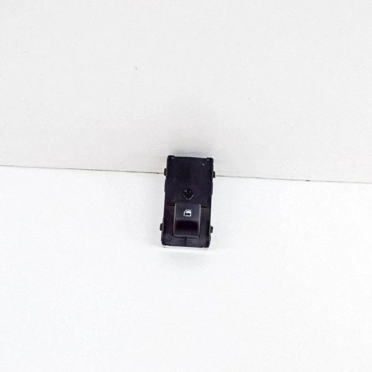 Elektrisko logu slēdzis 93581R2000