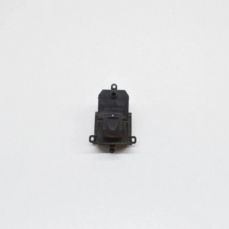 Electric window control switch M31538