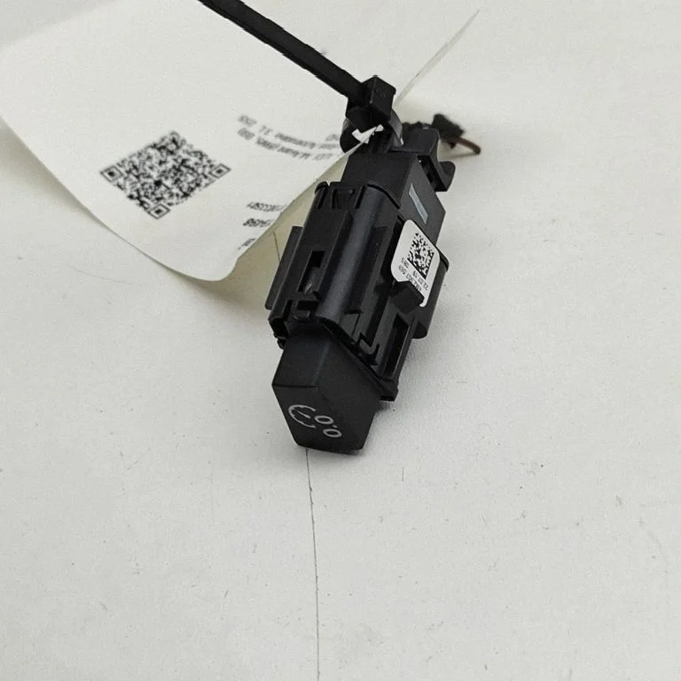 Citi slēdži/rokturi/pārslēdži 4M2907569