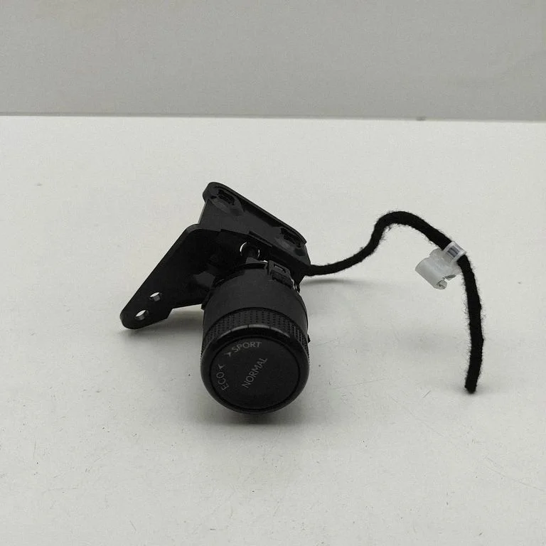 Muud lülitid / nupud / hoovad 8497078460 – Lexus NX (2021-)