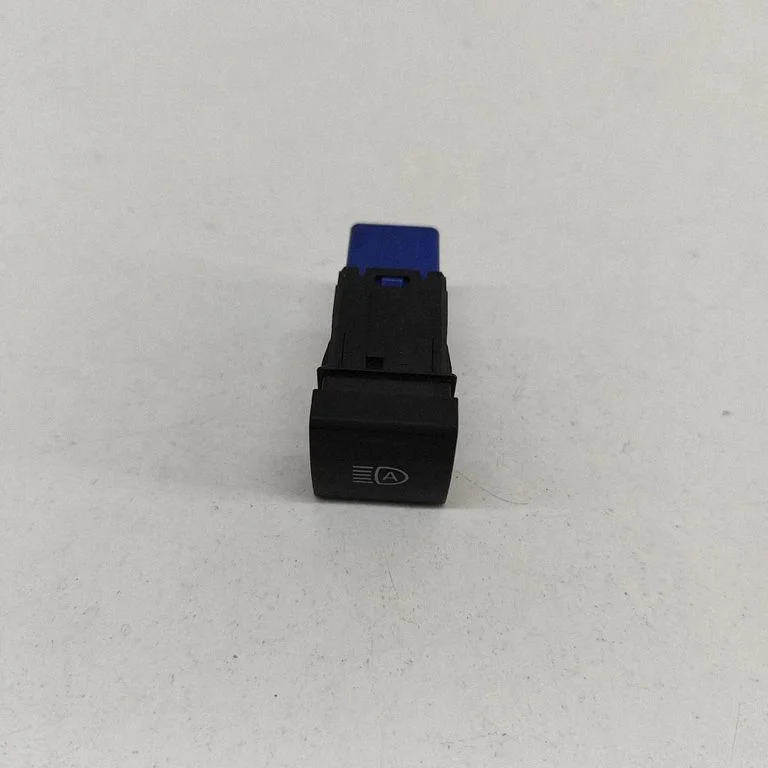 Other switches/knobs/shifts 841530R010