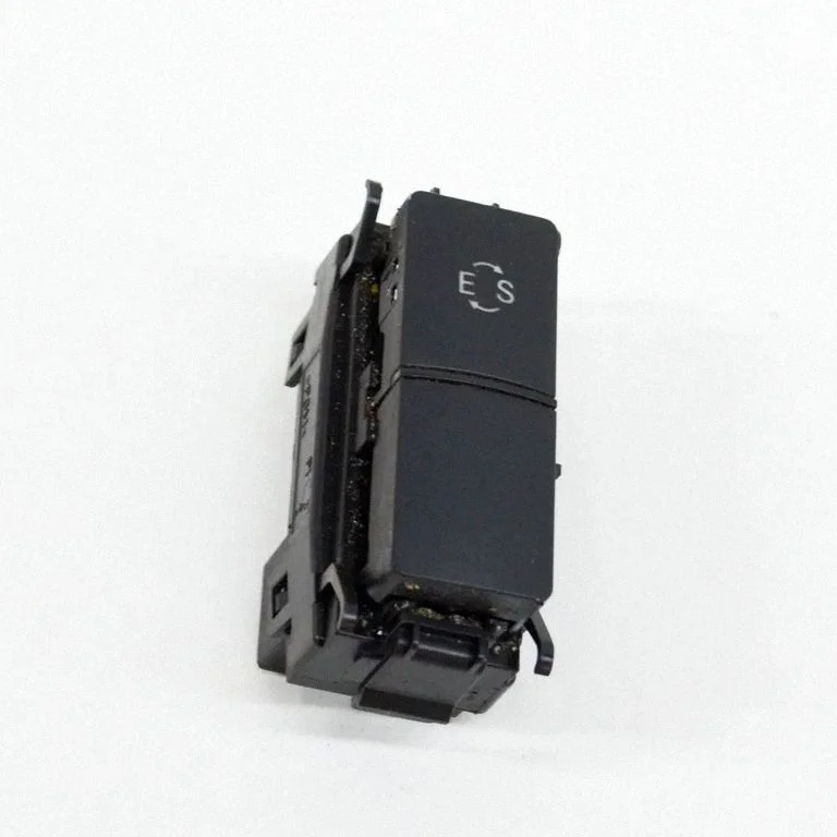 Citi slēdži/rokturi/pārslēdži 33891101