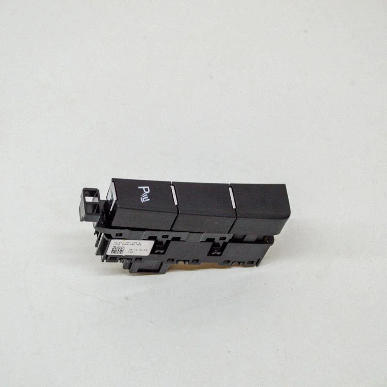 Muud lülitid / nupud / hoovad 5G1927238E
