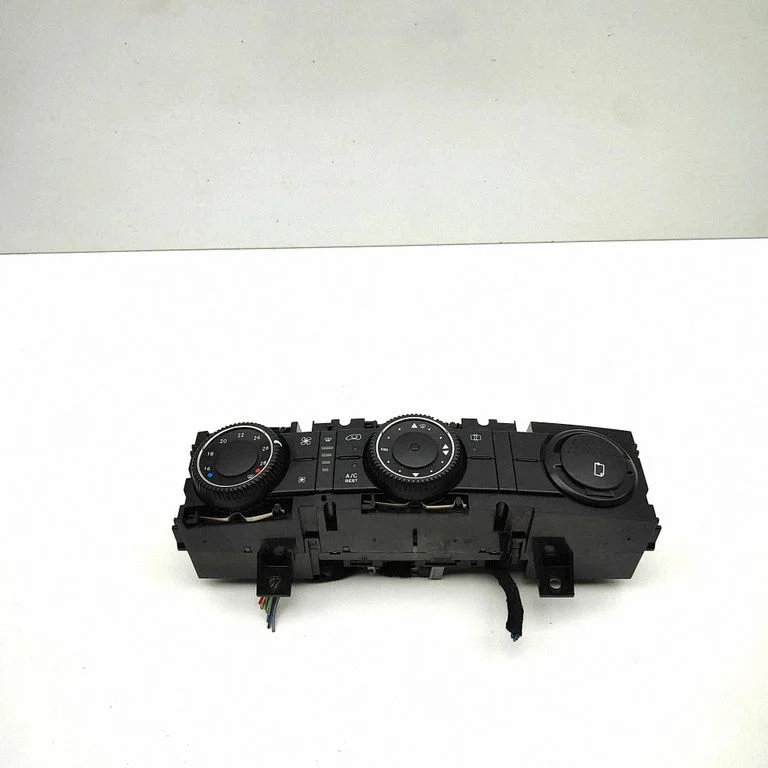 Interior fan control switch – Volkswagen Crafter (2006-2016)