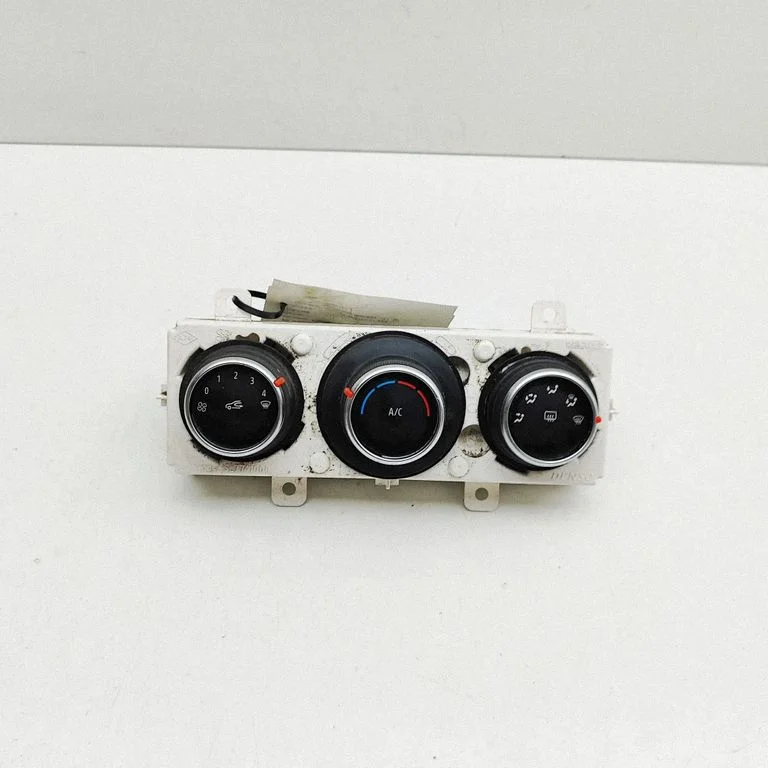 Salongiventilaatori reguleerimise lüliti 275106521R – Renault Master III (2010-2024)