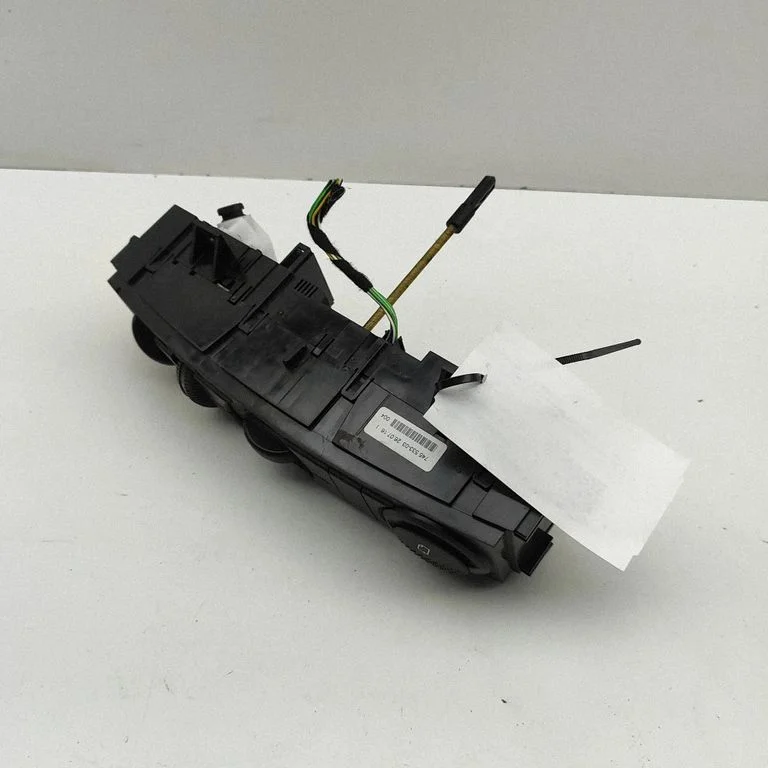 Interior fan control switch – Volkswagen Crafter (2006-2016)