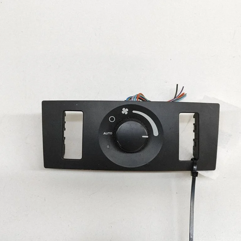 Salongiventilaatori reguleerimise lüliti 0UB52TRMAC