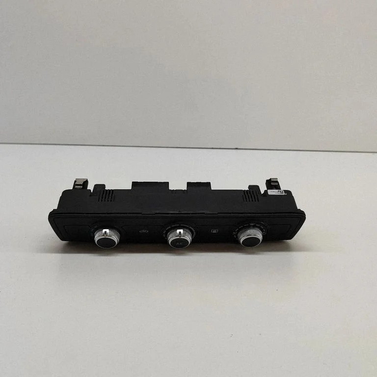 Interior fan control switch 83A820047F – Audi SQ2 GA (2017-)