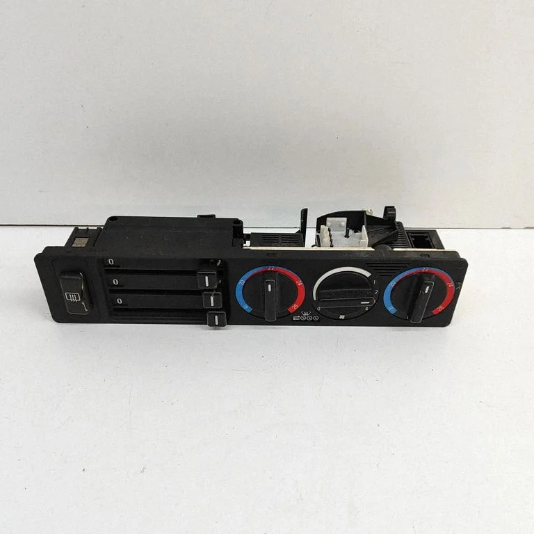 Salona ventilatora regulēšanas slēdzis 8351653