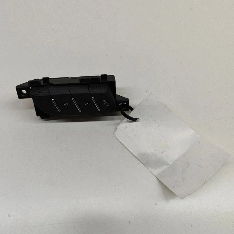Sēdekļu regulēšanas slēdzis (-ži) 4G0959769