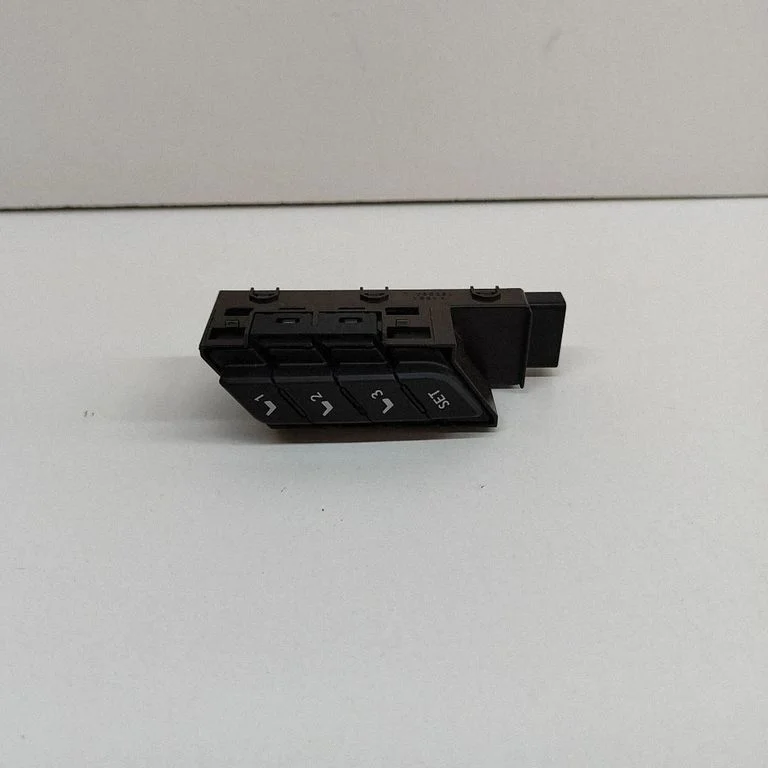 Seat control switch 8407048110