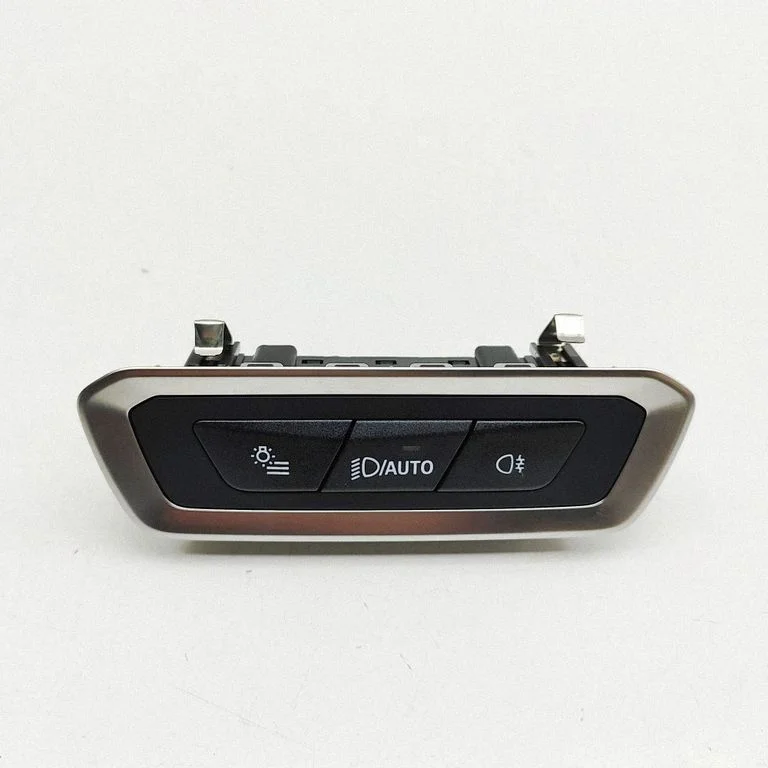 Light switch 5A71546
