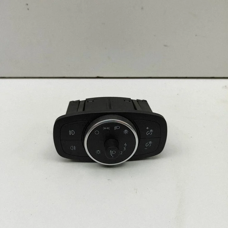 Light switch H1BT13D061AE