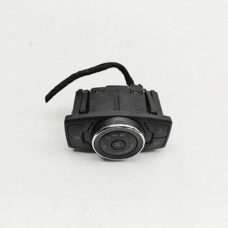 Gaismu slēdzis DG9T13D061JFW