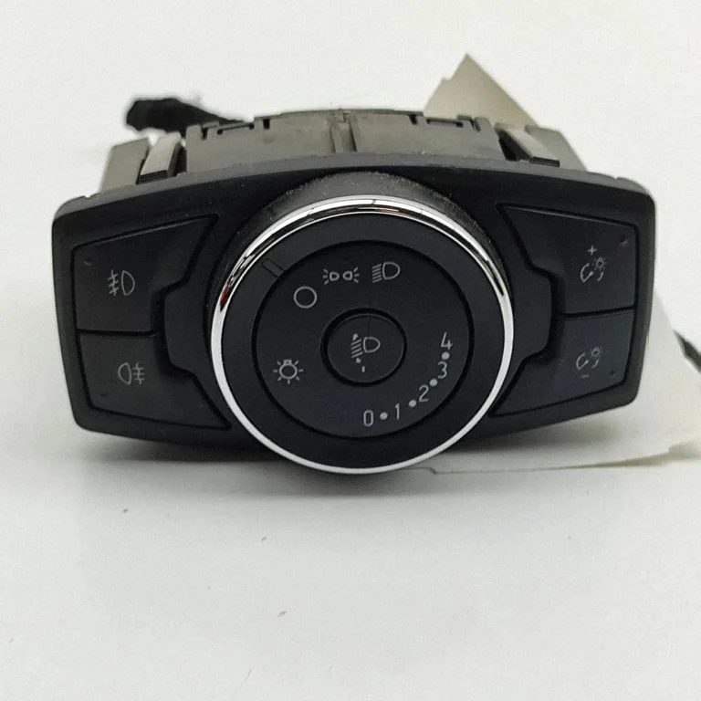 Gaismu slēdzis DG9T13D061GBW
