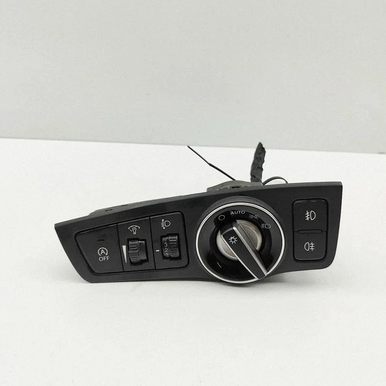 Gaismu slēdzis 39R1051000