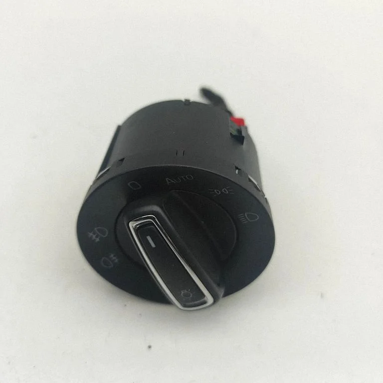 Gaismu slēdzis 3V0941431