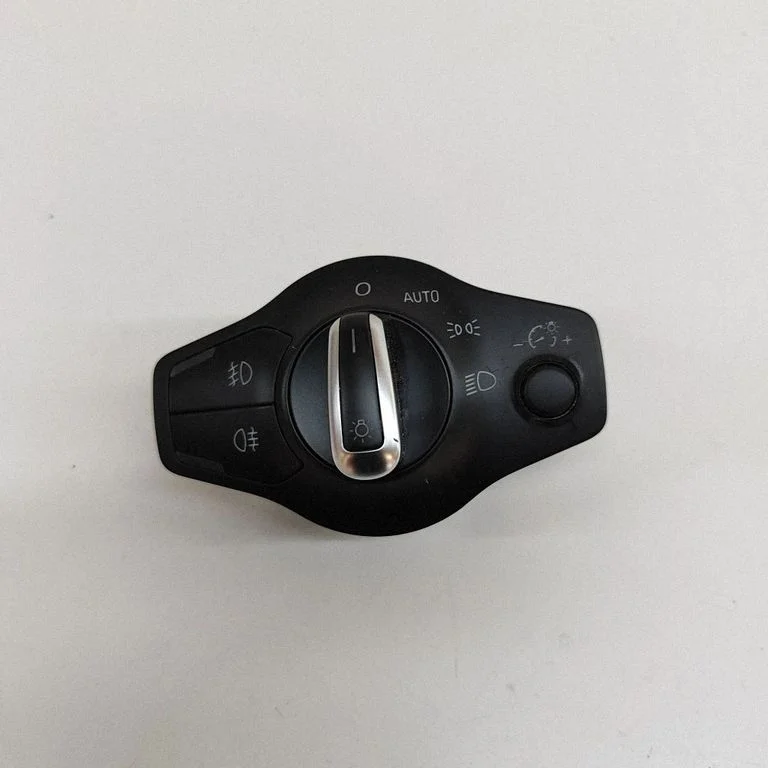 Gaismu slēdzis 8K0941531AS