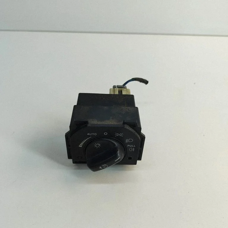 Gaismu slēdzis XR8311654AC