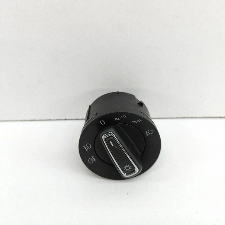 Gaismu slēdzis 3V0941431