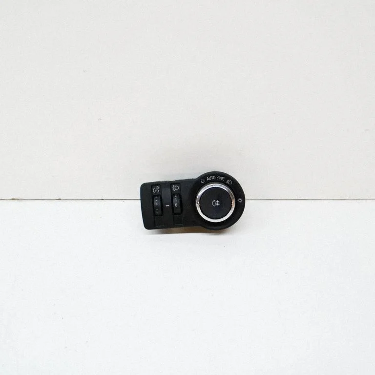 Light switch – Opel Insignia A (2008-2017)