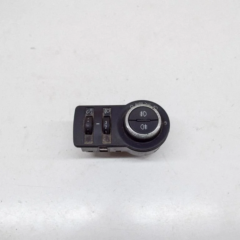 Light switch 13268694