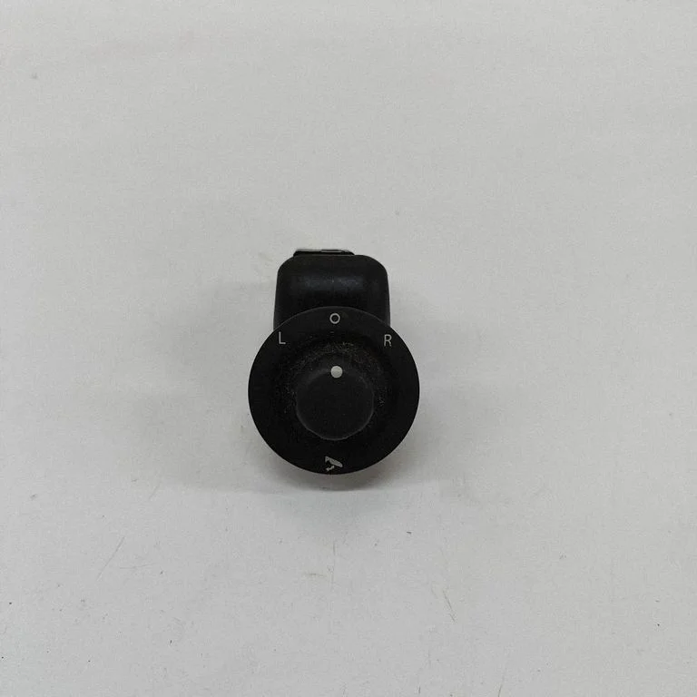 Spoguļu slēdzis 56040536AF