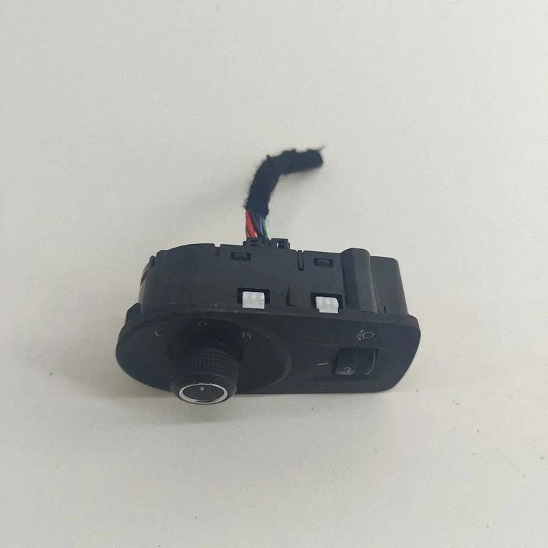 Wing mirror switch 10003589 – MG ZS (2017-)